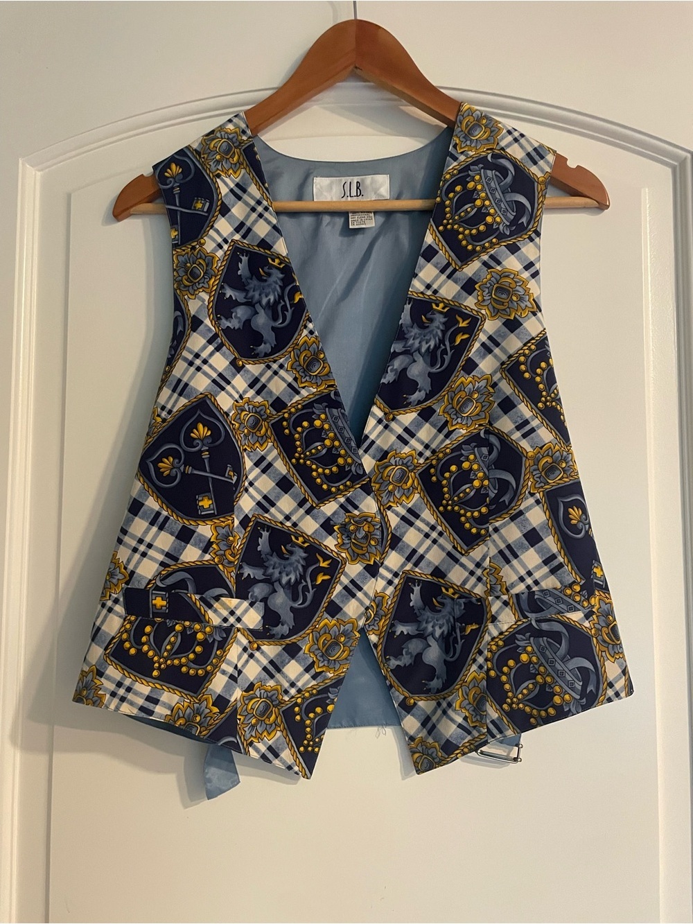 S.L.B. Vintage Blue Gold Women's Plaid Crest Shield Vest Sleeveless Silk Blend